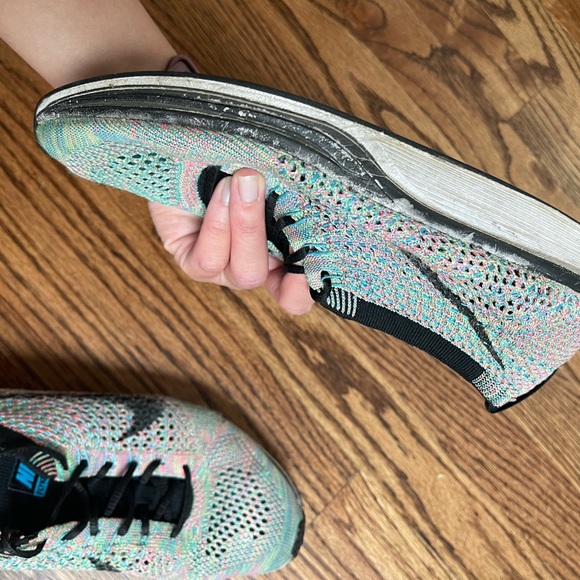 Nike flyknit racer multicolor unisex US SZ6 UK 5.5 - Picture 7 of 7